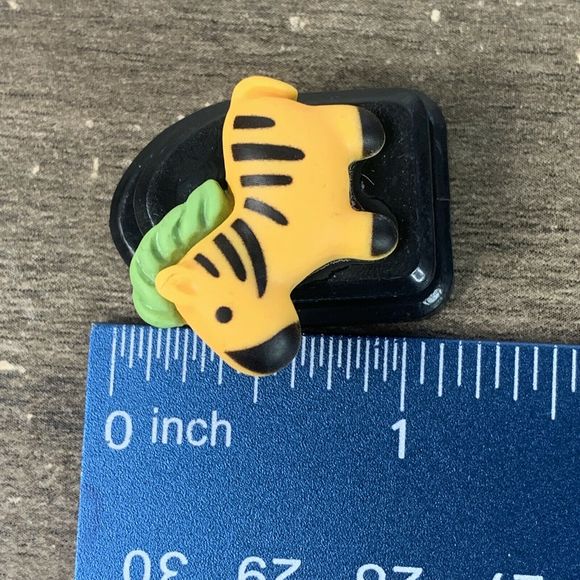 6 Pack Cute Animal Car Mini Hook Self Adhesive Hooks for Keys Earphone Hanging - Picture 11 of 13